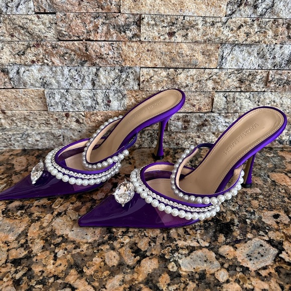 Mach & Mach Diamond of Elizabeth Imitation Pearl Pointed Toe Mule - Picture 4 of 9